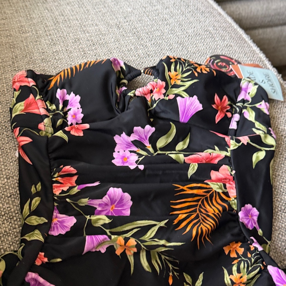 Nwt Shade & Shore Women's Center Ring-Front Bandeau Full Coverage Swimsuit Small — image 5 of 8